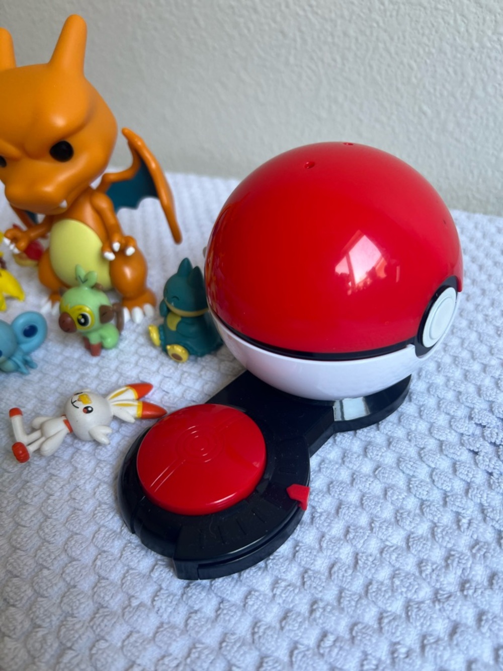 Pokemon Characters & Poké balls - Picture 3 of 4